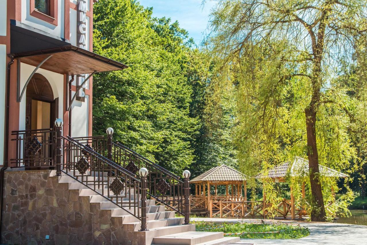 мисливець в комплексі 